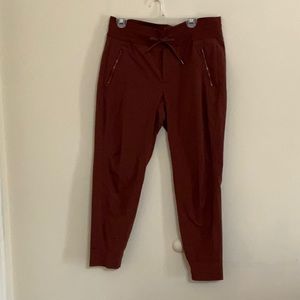 Athleta Trekkie north Jogger